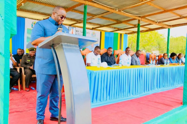 RC MTANDA AWAALIKA WALIOKOSA ELIMU RASMI KUJIUNGA NA MPANGO WA ELIMU WATU WAZIMAMkuu wa Mkoa wa
