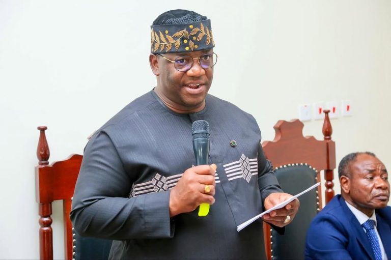 RC MTANDA AWATAKA WATAKWIMU KUTOA TAKWIMU SAHIHI KUCHAGIZA MAENDELEOMkuu wa Mkoa wa Mwanza Mhe. (6)