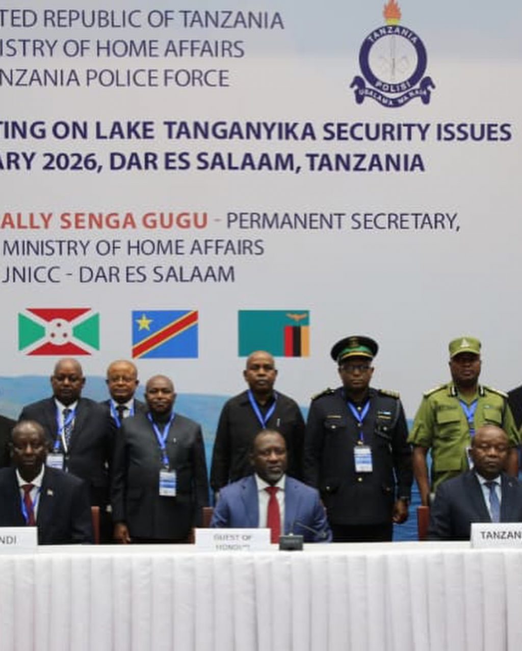 Nchi nne zinazopakana na Ziwa Tanganyika zimetakiwa kuimarisha ushirikiano katika kukabiliana na (4)